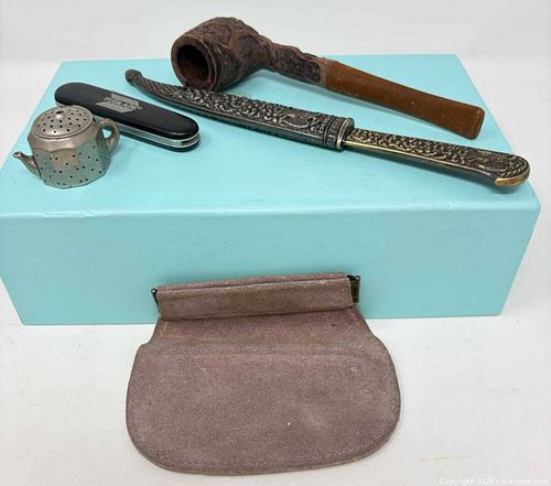 Mixed Small Collectibles: Carved Pipe, Dagger, Knife & Coin Purse (1 of 13)
