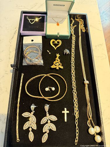 Costume Jewelry B (1 of 12)