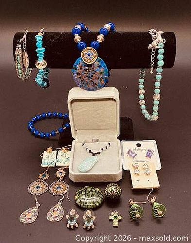 Assort Colour Jewelry   (1 of 6)