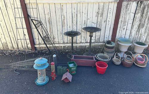 Lot #85 (1 of 16)