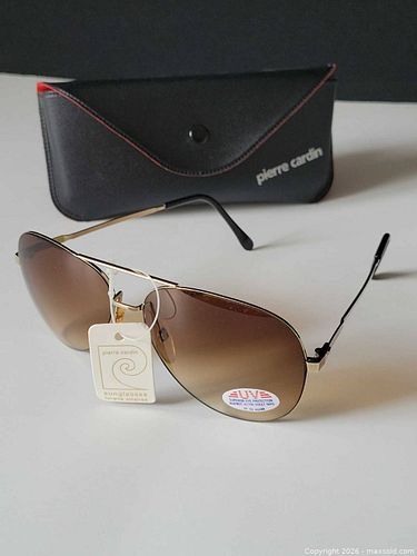 Lot #38 (1 of 8)