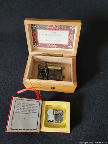 Vintage winded musical boxes.  (1 of 6)