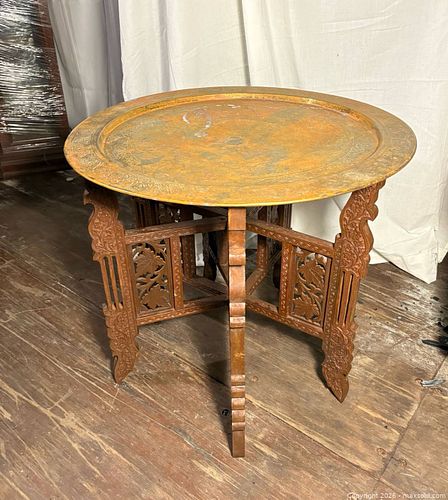 Side coffee table (1 of 4)