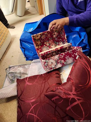 Floral Jewelry Box with Throw Pillows, Jewelry & Large Blue Tote (1 of 4)