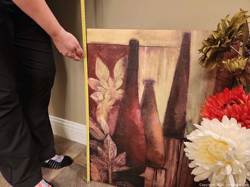 Assorted Home Decor Lot: Stretched Canvas, Bulova Clock, Vase (1 of 4)