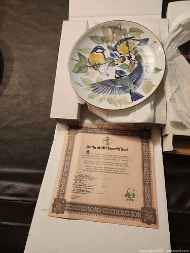 Lot of 2 Collector Decorative Plates: Norman Rockwell & Bird (1 of 3)