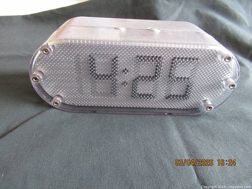 Battery Operated Digital Pin Clock (1 of 5)
