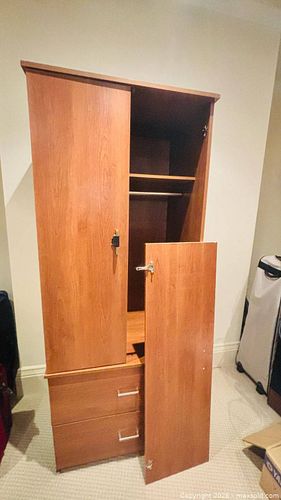 Cabinet (1 of 6)
