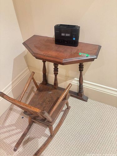 Table and chair  (1 of 7)