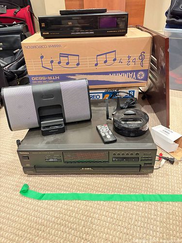 Technics 5-disc CD changer /InMotion portable speaker dock/Denon microphone and iPod Dock (1 of 12)