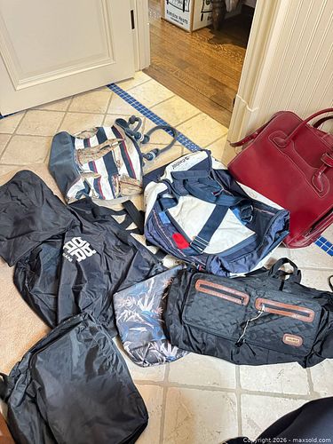 Travel bags (1 of 9)