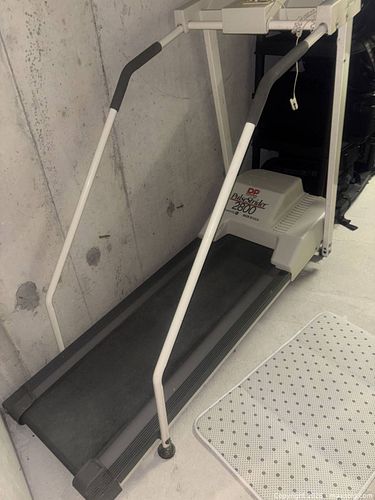 Treadmill (1 of 5)