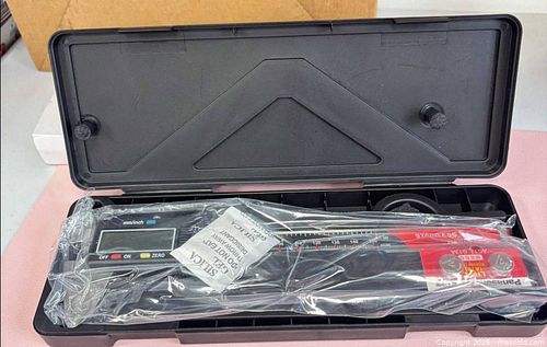 electronic digital caliper with extra large LCD range new  (1 of 5)