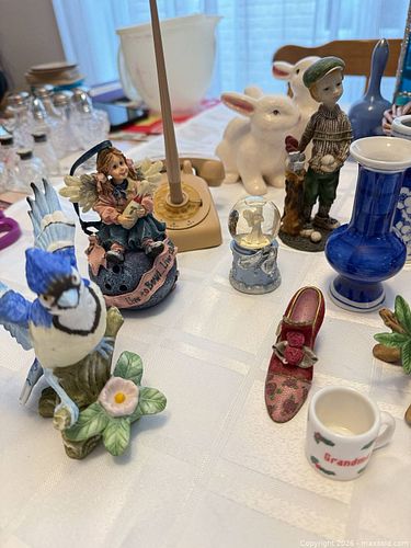 Lot #28 (1 of 18)