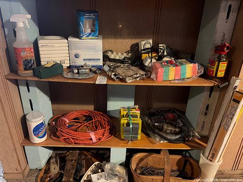 Hardware and Home Goods (1 of 15)