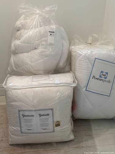 Westex and Sealy Double Bedding Sets and Comforters (1 of 16)
