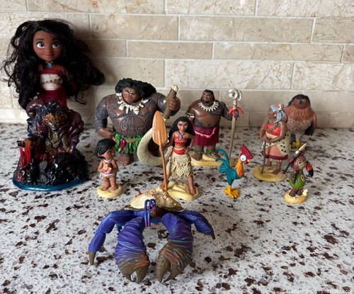 Disney Moana Collectible Plastic Figurine Lot (6–15 Pieces) (1 of 6)