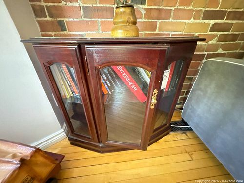 Curio Cabinet C (1 of 6)