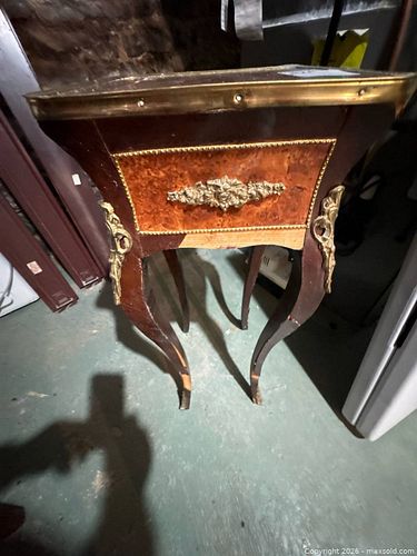 Wood Veneer Side Table A (1 of 12)