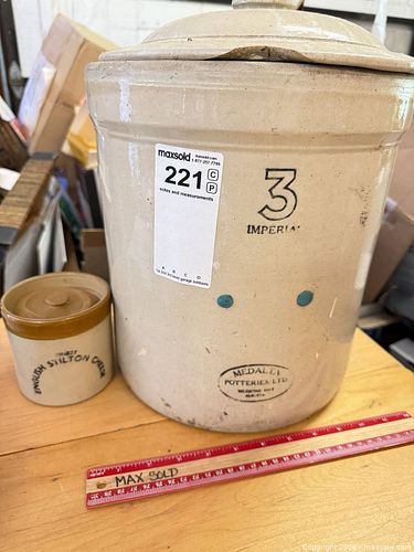 Lot #221 (1 of 9)