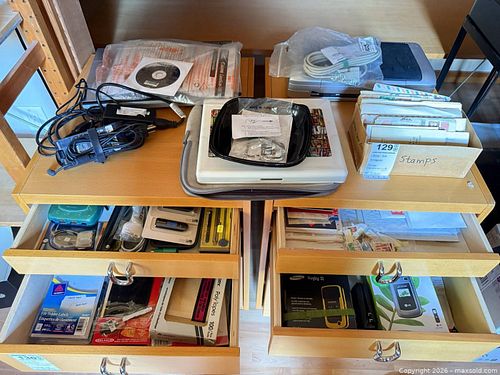 Vintage Apple iBook G4, HP Portable Printer, Phones & Accessories (1 of 19)