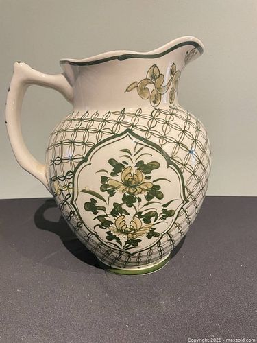Lot #23 (1 of 9)