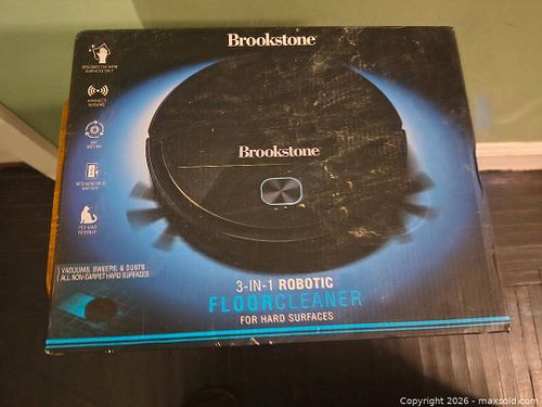 Brookstone robotic floor cleaner-NEW (1 of 2)