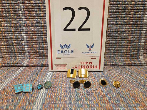 vintage turquoise and onyx Cufflinks  (1 of 9)