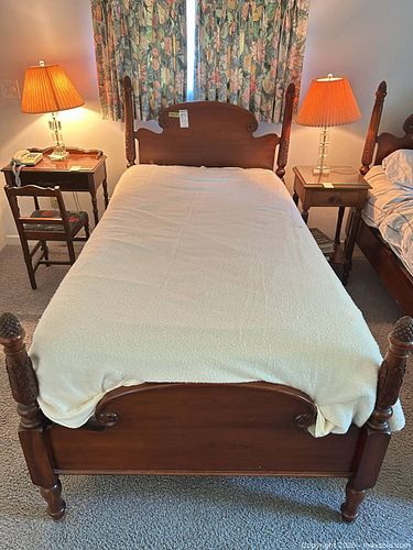 Solid Wood Mahogany/Cherry Bed Frame C (1 of 9)