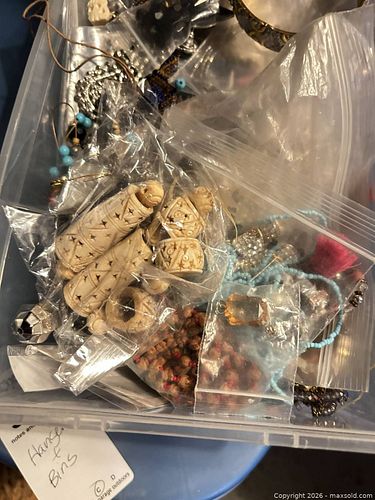 Assorted Costume Jewelry, Crafting, Buttons and More B (1 of 18)