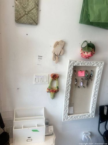 Lot #213 (1 of 15)