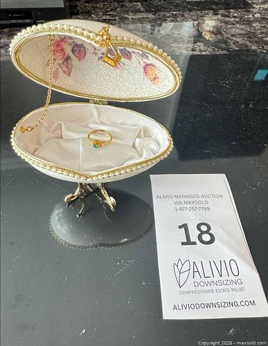 Lot #18 (1 of 8)