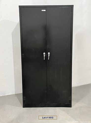 Lot #1013 (1 of 3)