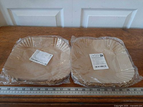 *NEW* Disposable parchment paper liners for air fryers (1 of 3)