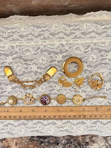 Mixed Gold-Tone Costume Jewelry Lot: Brooch, Bracelet, Clips, Earrings (1 of 6)