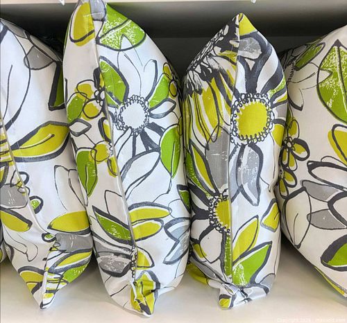 4 NEW Outdoor Patio Cushions (1 of 1)