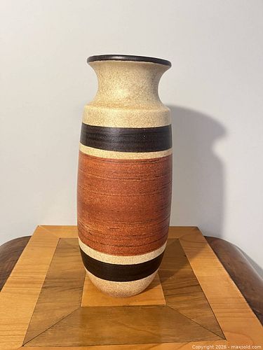 Lot #22 (1 of 8)
