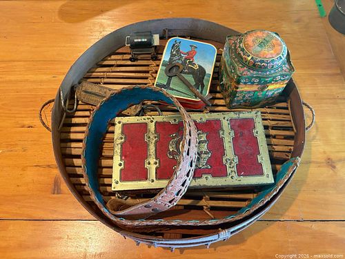 Lot #49 (1 of 16)