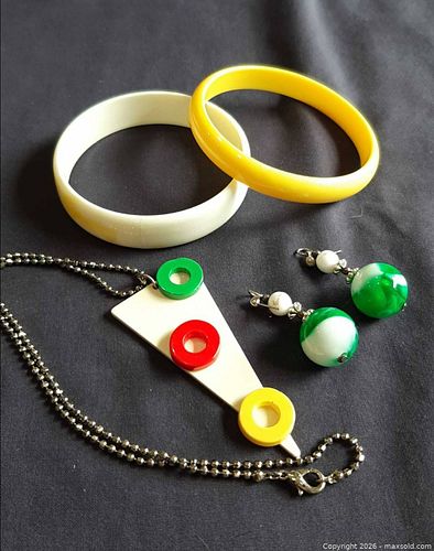 Vintage Jewellery Set (1 of 5)