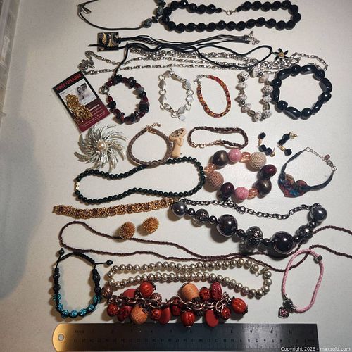 Various Jewelry (1 of 6)