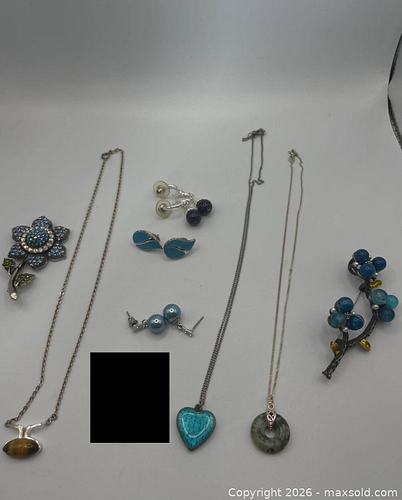 Lot #251 (1 of 17)