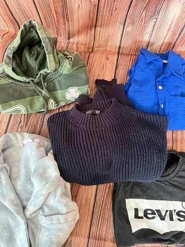 Clothing Bundle (4-6 Tops) - Levi's, Monteau, Dazy, Petro/Fresh (1 of 8)