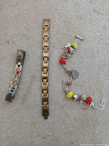 Lot #25 (1 of 9)
