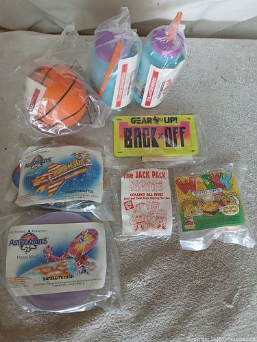 Lot #32 (1 of 8)