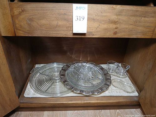 Lot #319 (1 of 8)