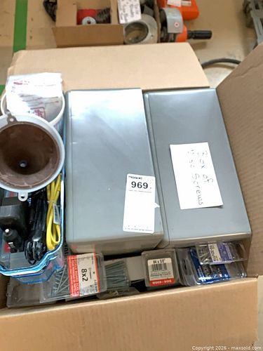 Lot #969 (1 of 4)