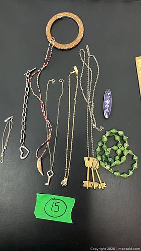 Lot #15 (1 of 13)