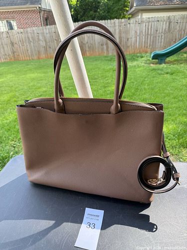 Lot #33 (1 of 4)