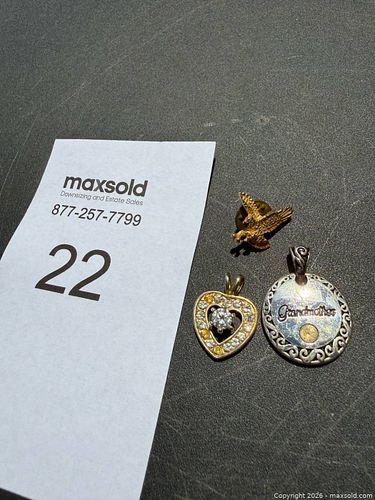 Lot #22 (1 of 4)