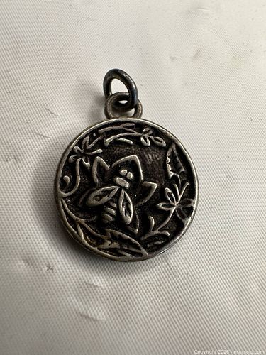 Lot #194 (1 of 4)